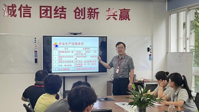 叉车培训考证，费用构成及影响因素解析**