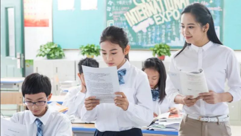 学历提升费用主要由以下几部分构成：